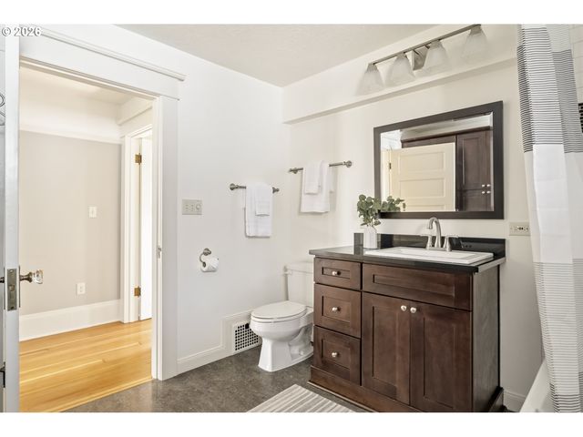 3017 Ne 12TH Ave, Portland, OR 97212