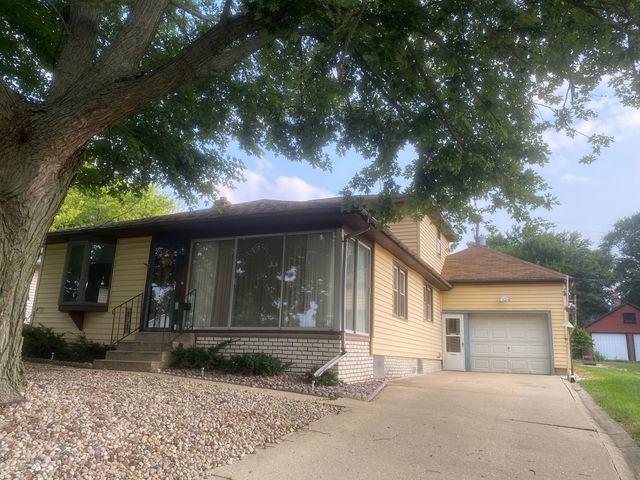 108 W 6th Street, Spring Valley, IL 61362