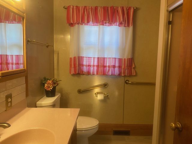 108 W 6th Street, Spring Valley, IL 61362