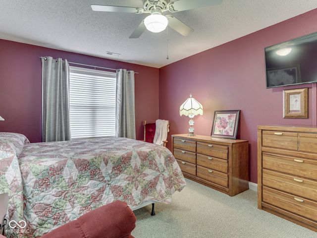 6147 Old Course Place, Indianapolis, IN 46237