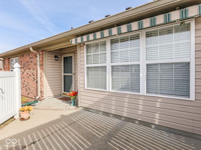 6147 Old Course Place, Indianapolis, IN 46237