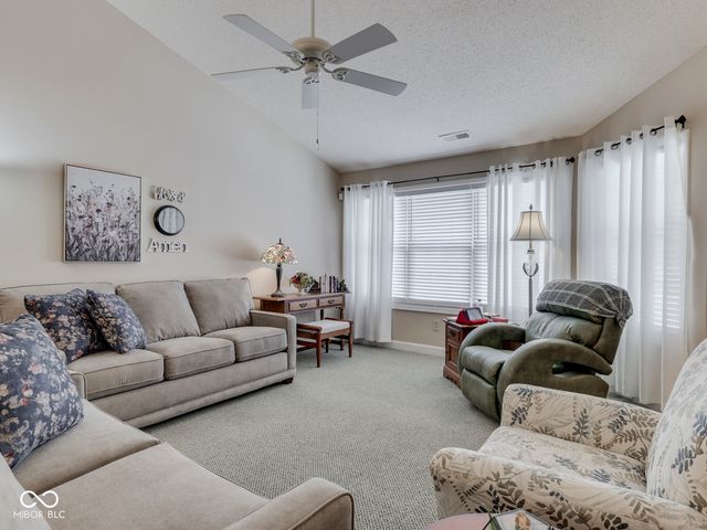 6147 Old Course Place, Indianapolis, IN 46237