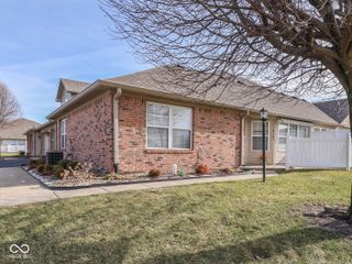 6147 Old Course Place, Indianapolis, IN 46237