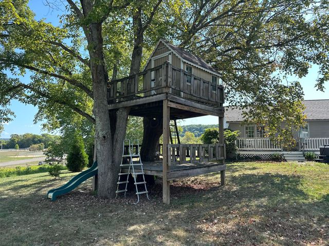 1048 Parkway Drive, Logan, OH 43138
