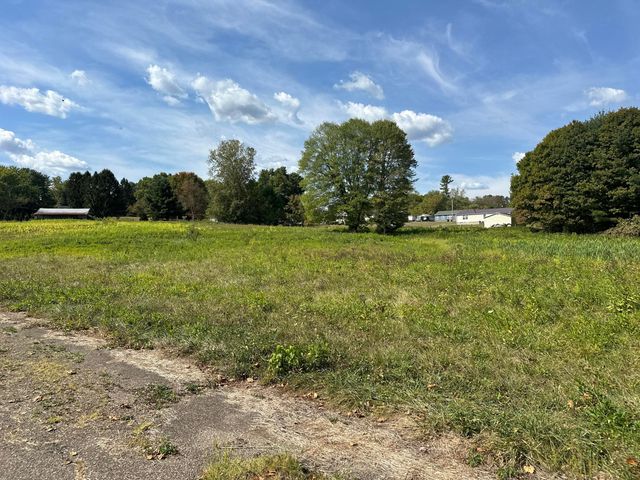 1048 Parkway Drive, Logan, OH 43138
