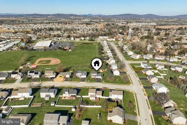 3703 WHEATLAND DR, Dover, PA 17315