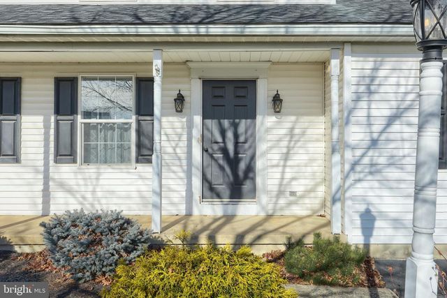 3703 WHEATLAND DR, Dover, PA 17315