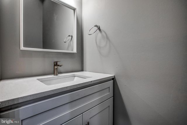 1316 S BROAD ST, Philadelphia, PA 19146