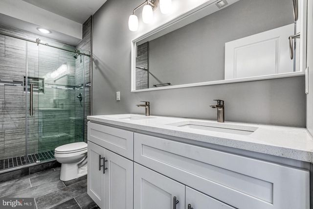 1316 S BROAD ST, Philadelphia, PA 19146