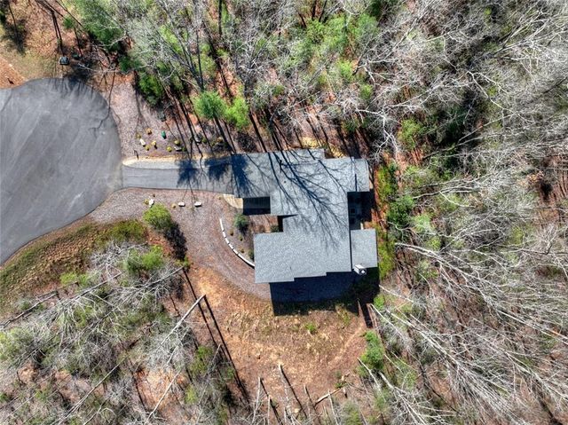 466 E Watersong Bluff, Ellijay, GA 30540