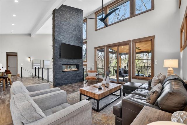 466 E Watersong Bluff, Ellijay, GA 30540