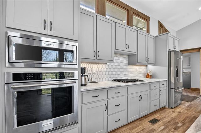 466 E Watersong Bluff, Ellijay, GA 30540