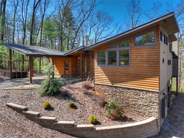 466 E Watersong Bluff, Ellijay, GA 30540