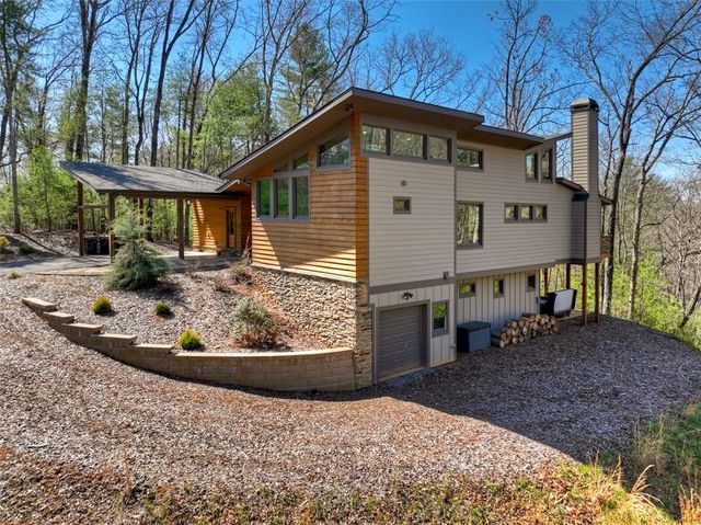 466 E Watersong Bluff, Ellijay, GA 30540