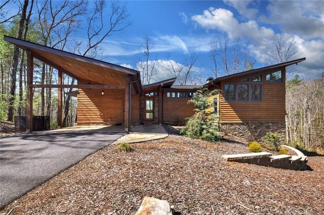 466 E Watersong Bluff, Ellijay, GA 30540