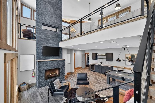 466 E Watersong Bluff, Ellijay, GA 30540