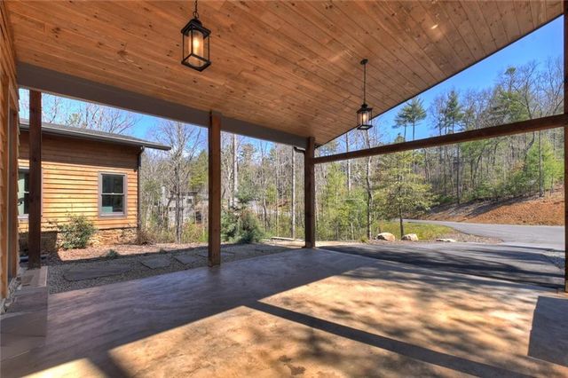 466 E Watersong Bluff, Ellijay, GA 30540
