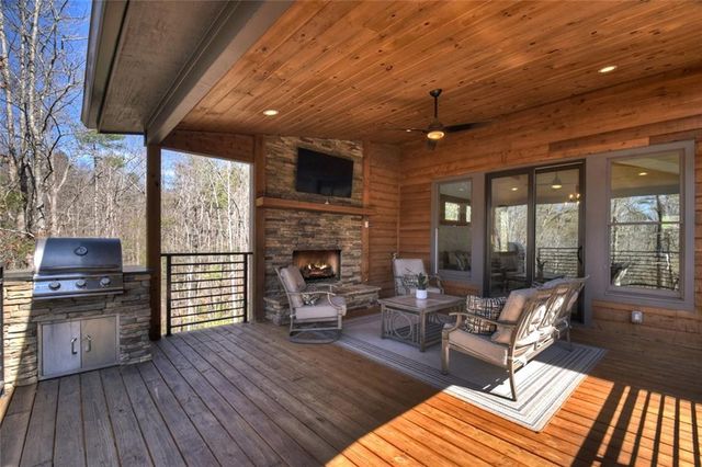 466 E Watersong Bluff, Ellijay, GA 30540