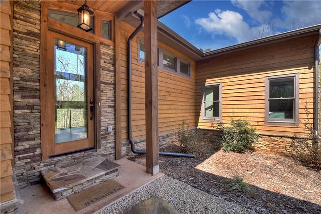 466 E Watersong Bluff, Ellijay, GA 30540