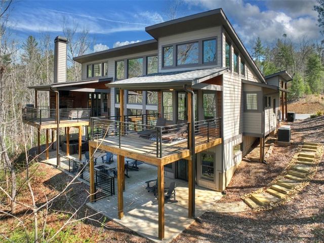 466 E Watersong Bluff, Ellijay, GA 30540