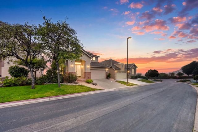 115 Panorama Court, Pacifica, CA 94044