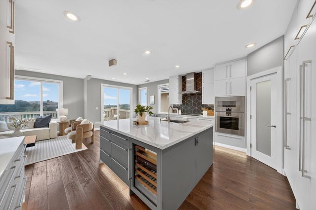 115 Panorama Court, Pacifica, CA 94044