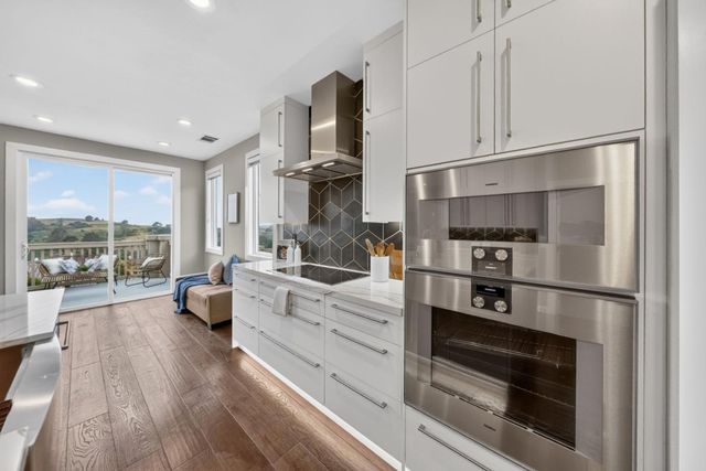 115 Panorama Court, Pacifica, CA 94044