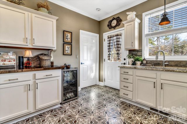 25 Union Chapel Road, Weaverville, NC 28787