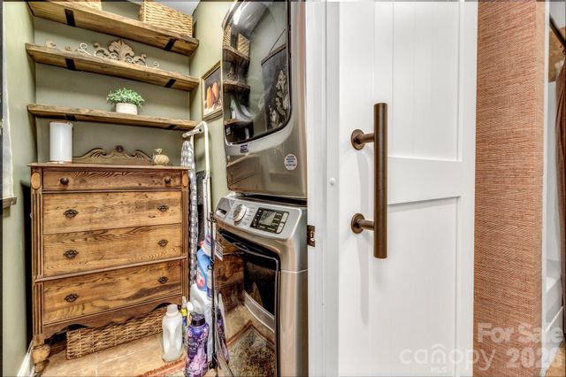 25 Union Chapel Road, Weaverville, NC 28787