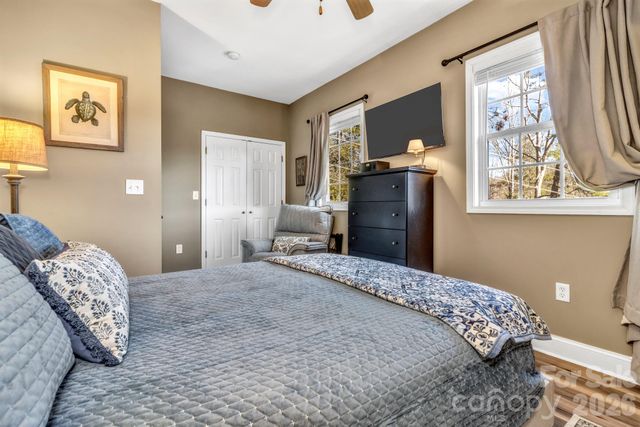 25 Union Chapel Road, Weaverville, NC 28787