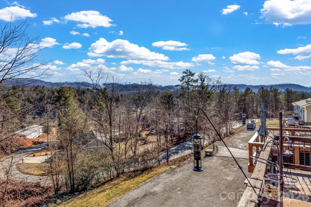 25 Union Chapel Road, Weaverville, NC 28787