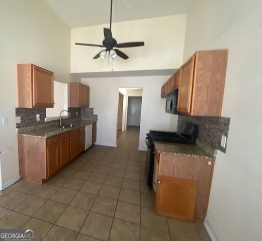 530 Shire Lane, Fairburn, GA 30213