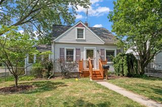 19257 Beaconsfield Street, Harper Woods, MI 48225