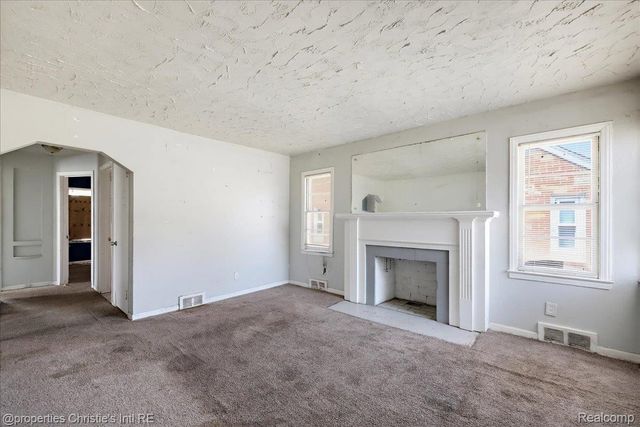 16101 Fenmore Street, Detroit, MI 48235