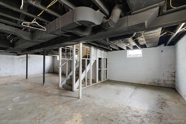 16101 Fenmore Street, Detroit, MI 48235