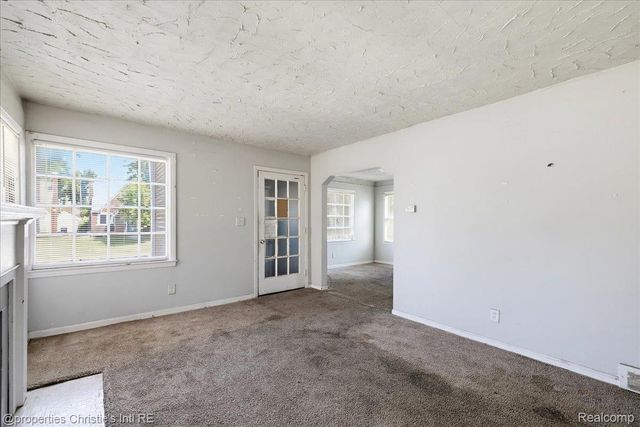 16101 Fenmore Street, Detroit, MI 48235