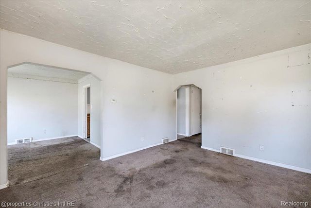 16101 Fenmore Street, Detroit, MI 48235