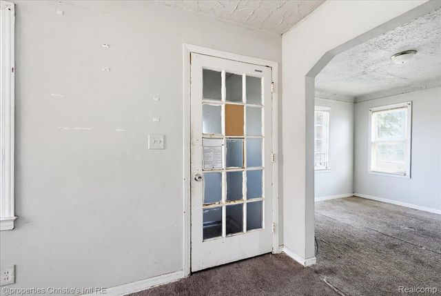 16101 Fenmore Street, Detroit, MI 48235