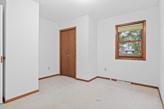 6705 327th Lane NW, Princeton, MN 55371