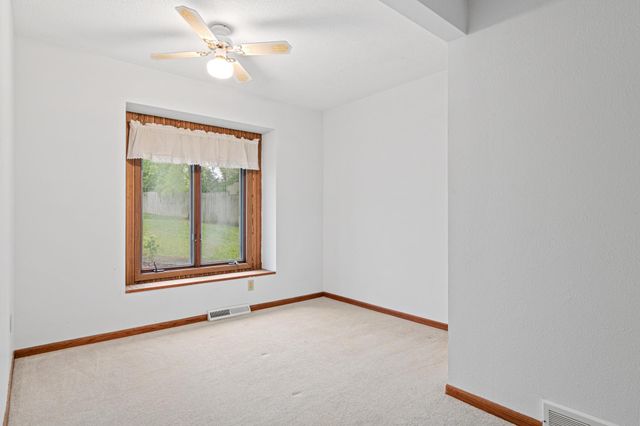 6705 327th Lane NW, Princeton, MN 55371