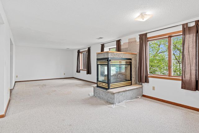 6705 327th Lane NW, Princeton, MN 55371
