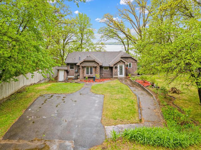 6705 327th Lane NW, Princeton, MN 55371