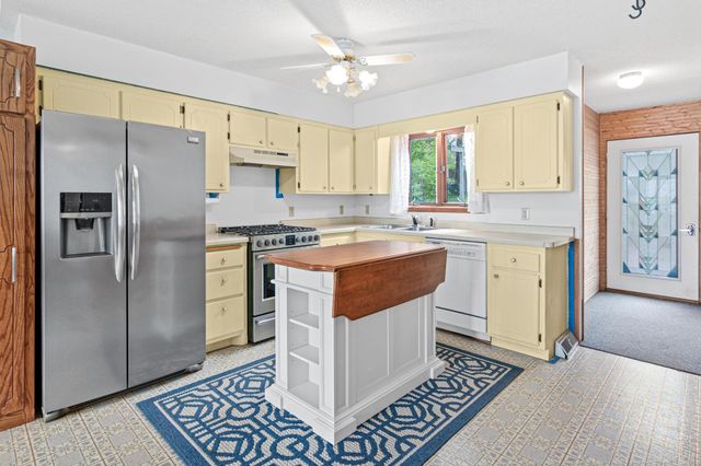 6705 327th Lane NW, Princeton, MN 55371