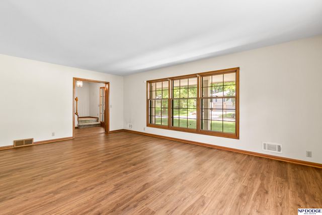 3370 S 114th Avenue, Omaha, NE 68144