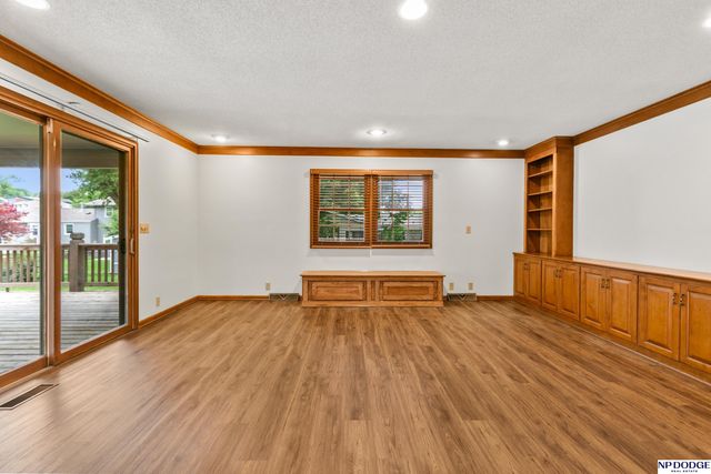 3370 S 114th Avenue, Omaha, NE 68144