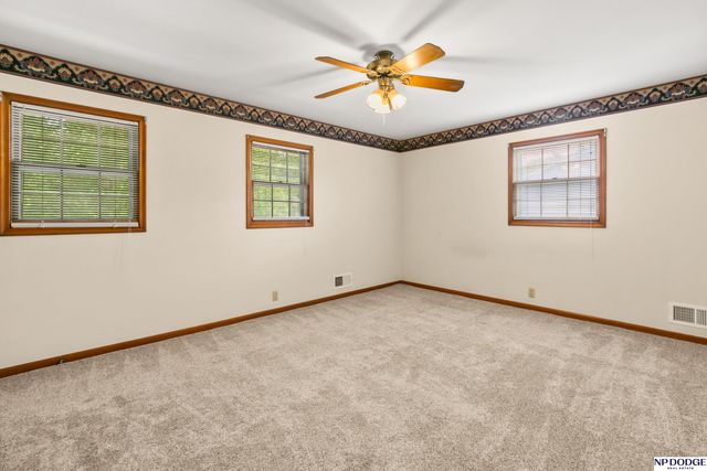 3370 S 114th Avenue, Omaha, NE 68144