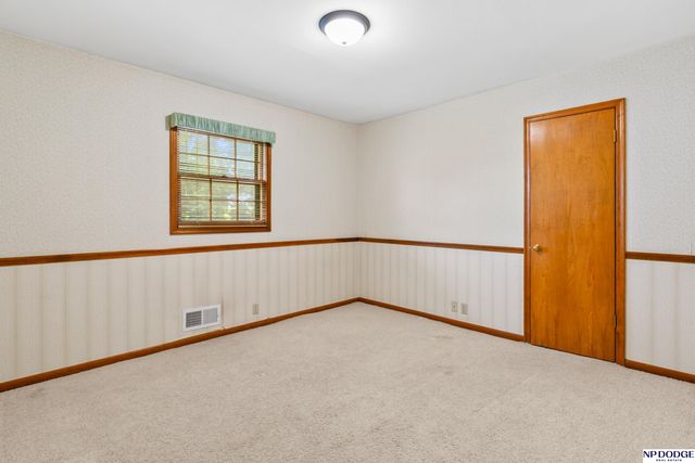 3370 S 114th Avenue, Omaha, NE 68144