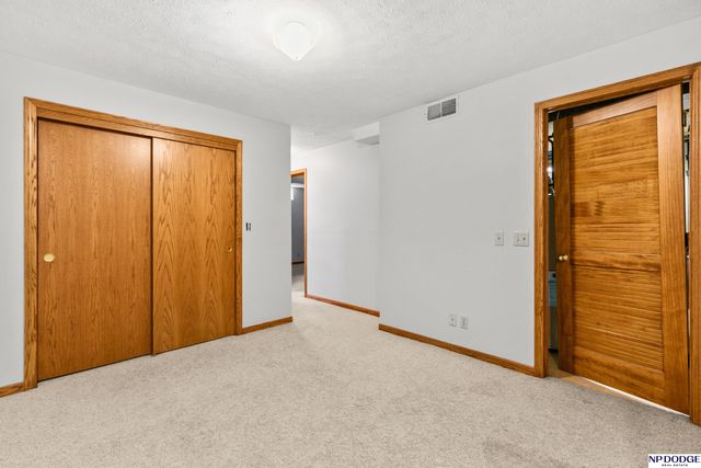 3370 S 114th Avenue, Omaha, NE 68144