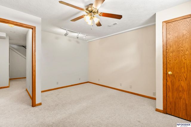 3370 S 114th Avenue, Omaha, NE 68144