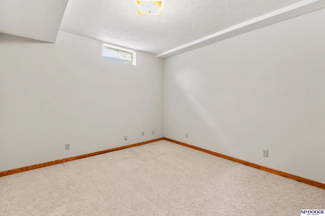 3370 S 114th Avenue, Omaha, NE 68144
